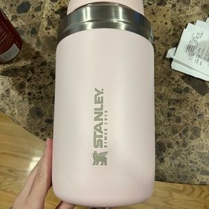 Stanley 64 oz flip straw jug